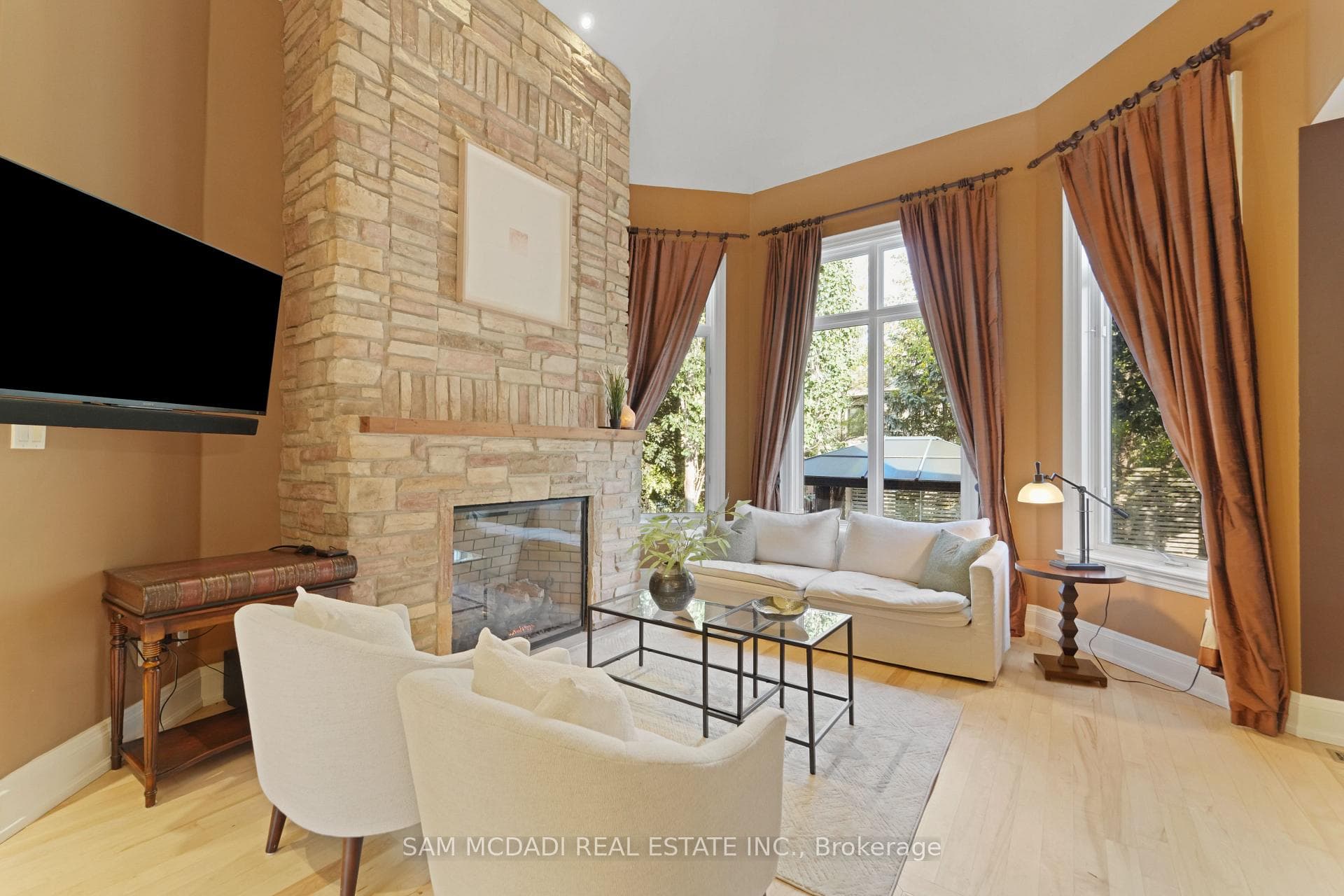2258 Providence Road photo 15