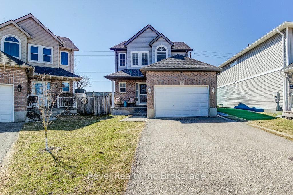 733 Southwood Way photo 1