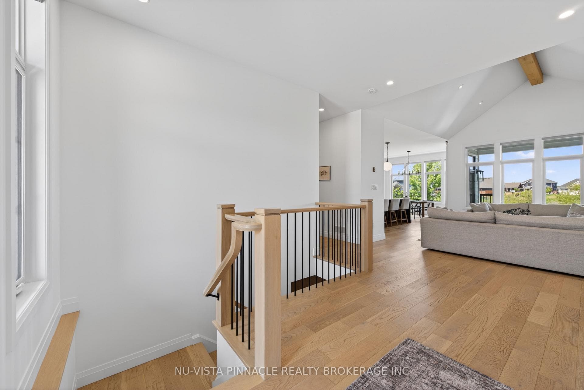 2572 LUCAS Avenue photo 31