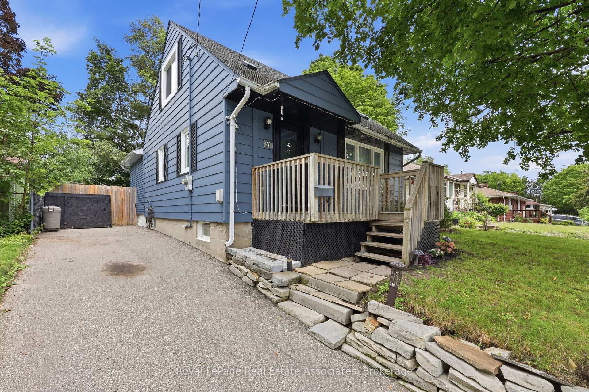 21 Ridgewood Avenue photo 5