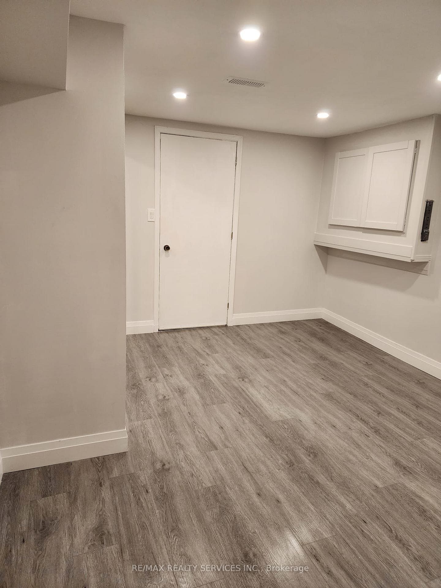 410 Sunset Boulevard photo 14