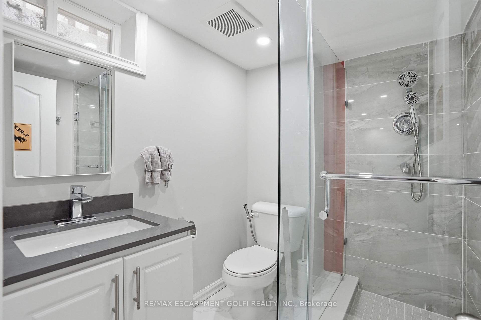 391 East 24th Street photo 36
