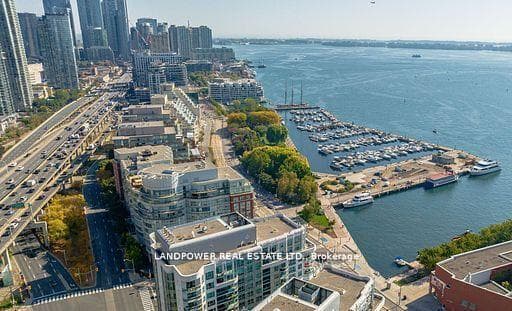 600 Queens Quay Unit 308 photo 27