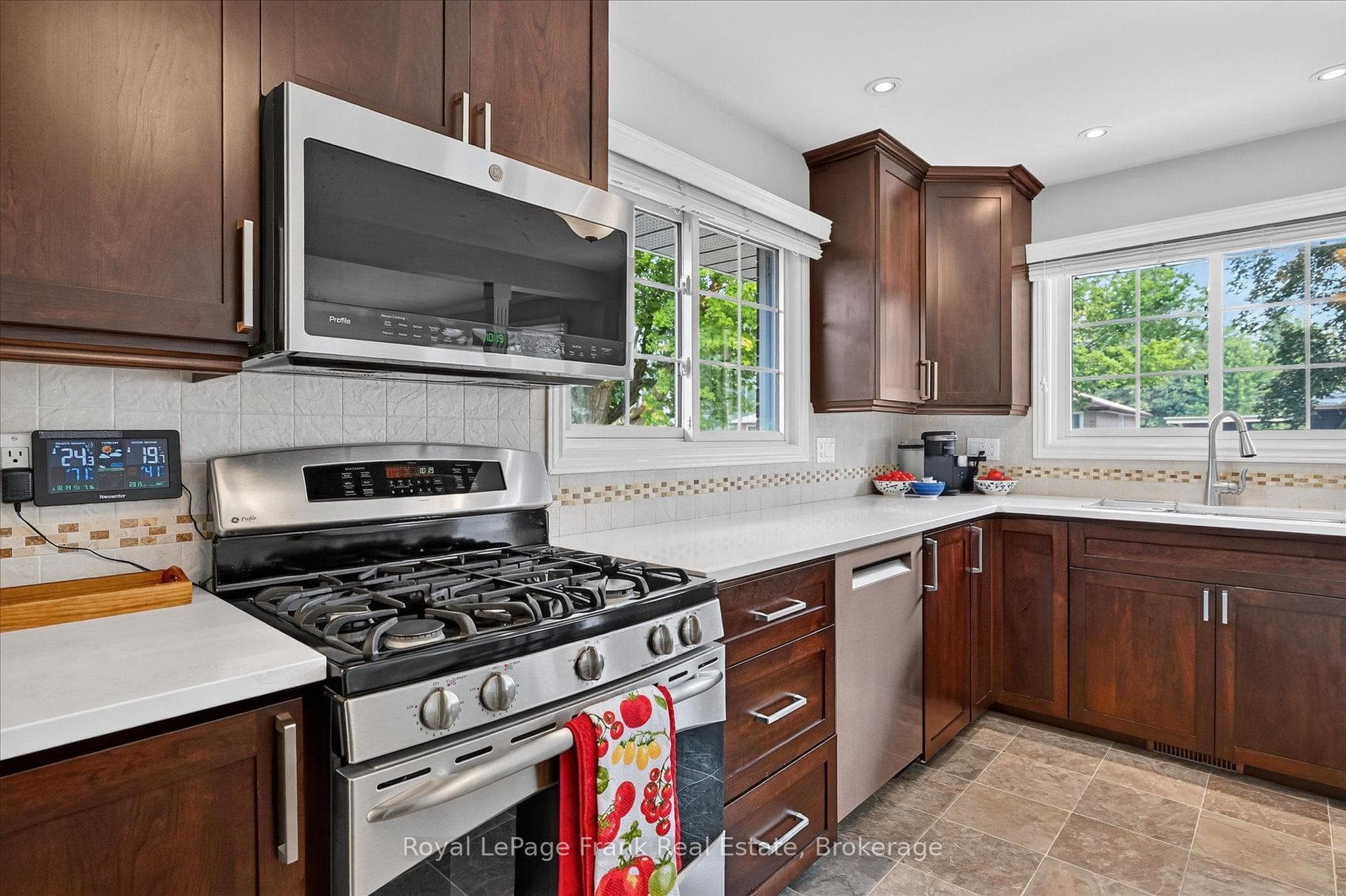285 St Annes Crescent photo 11