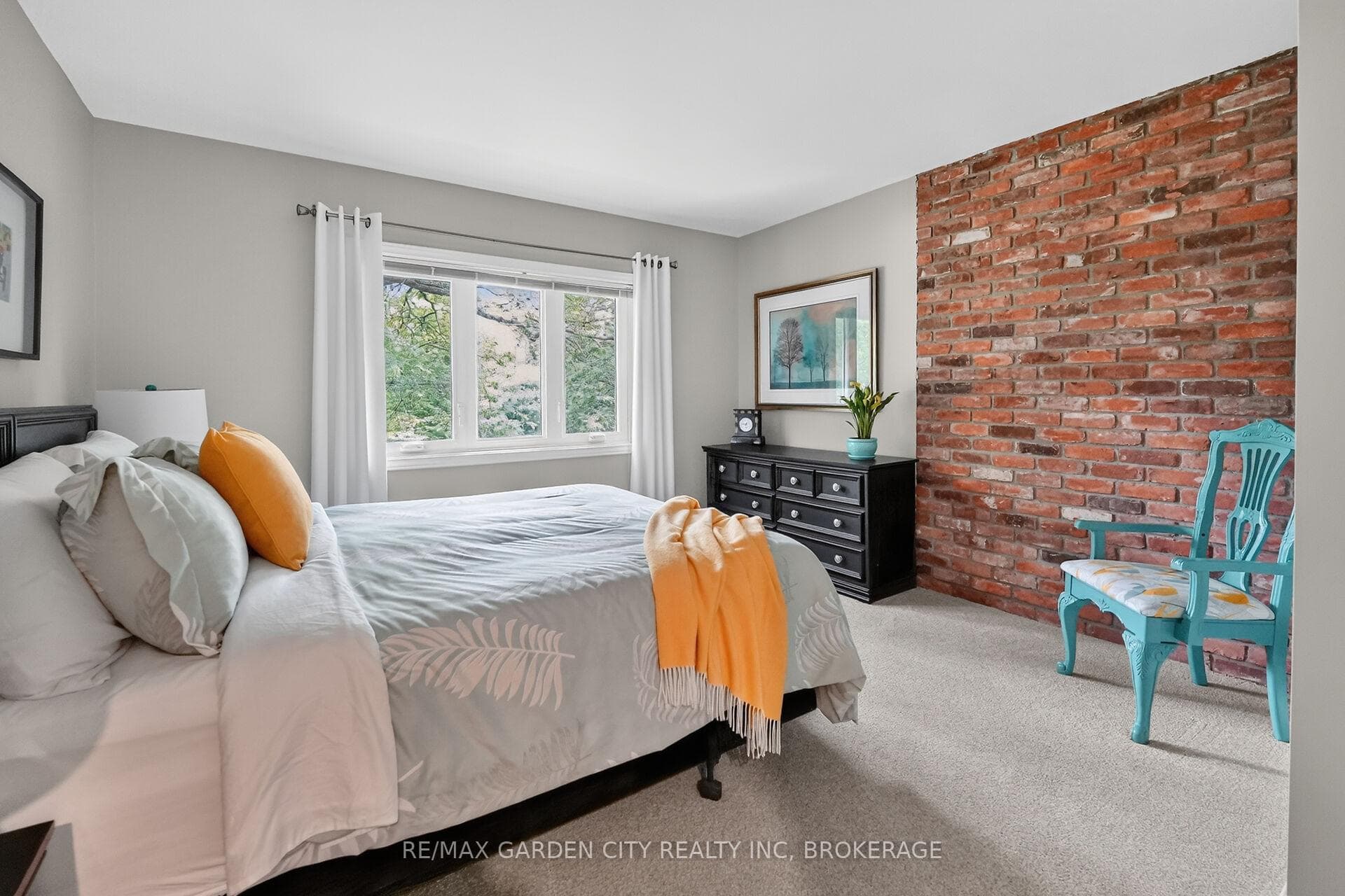 656 Memorial Drive photo 30