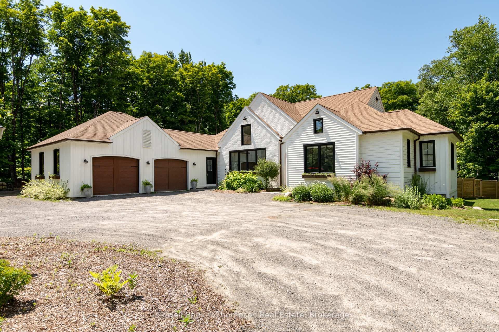 350 Skyhills Road photo 4