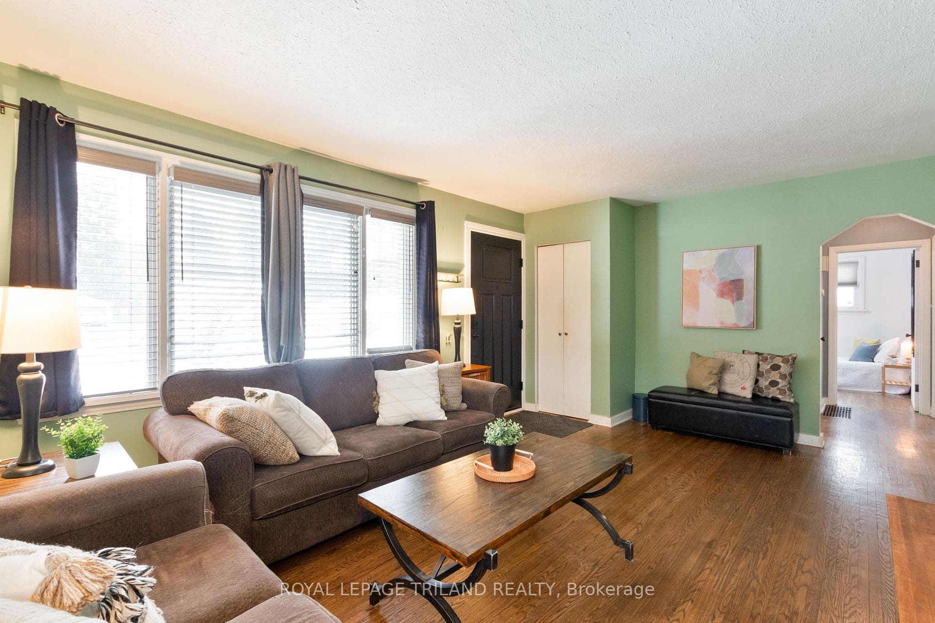 208 Trowbridge Avenue photo 9