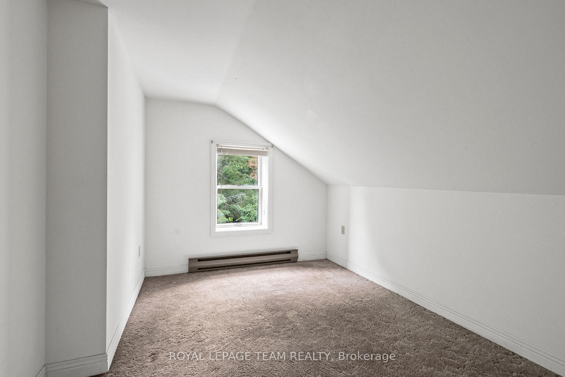 634 Elgin Street photo 30