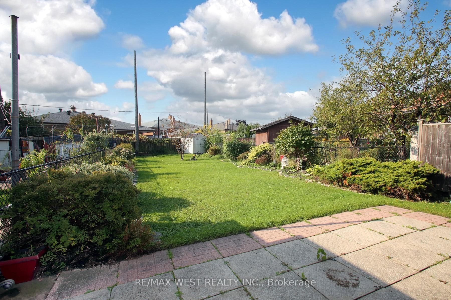 23 John Lindsay Court photo 33