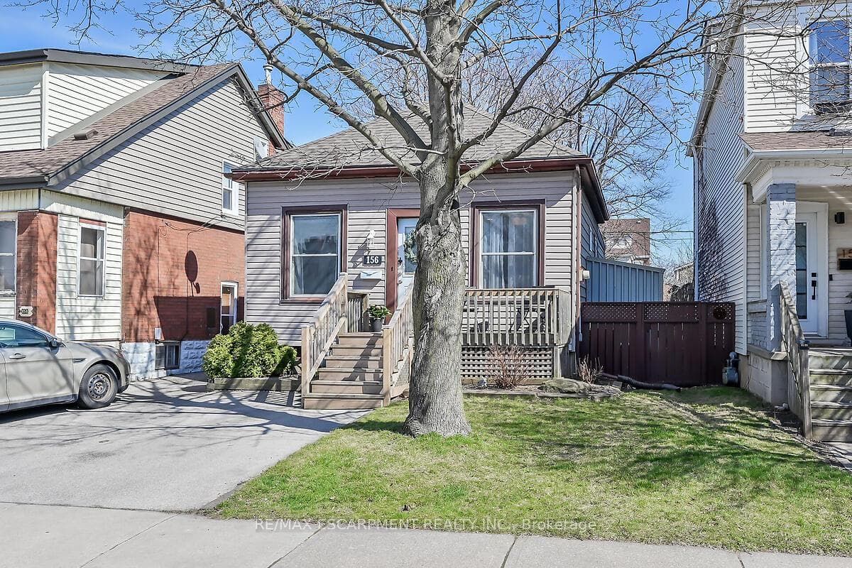 156 Rosslyn Avenue photo 2