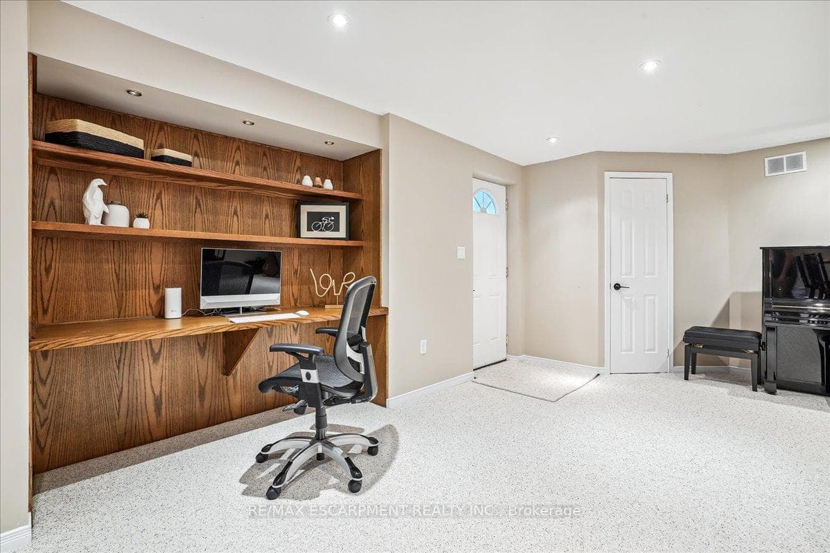 2127 Berwick Drive photo 28