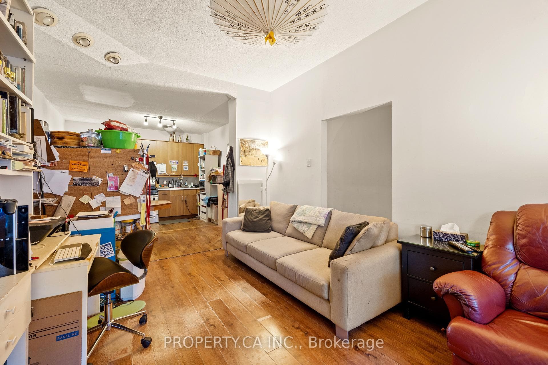 50 Grove Avenue photo 9