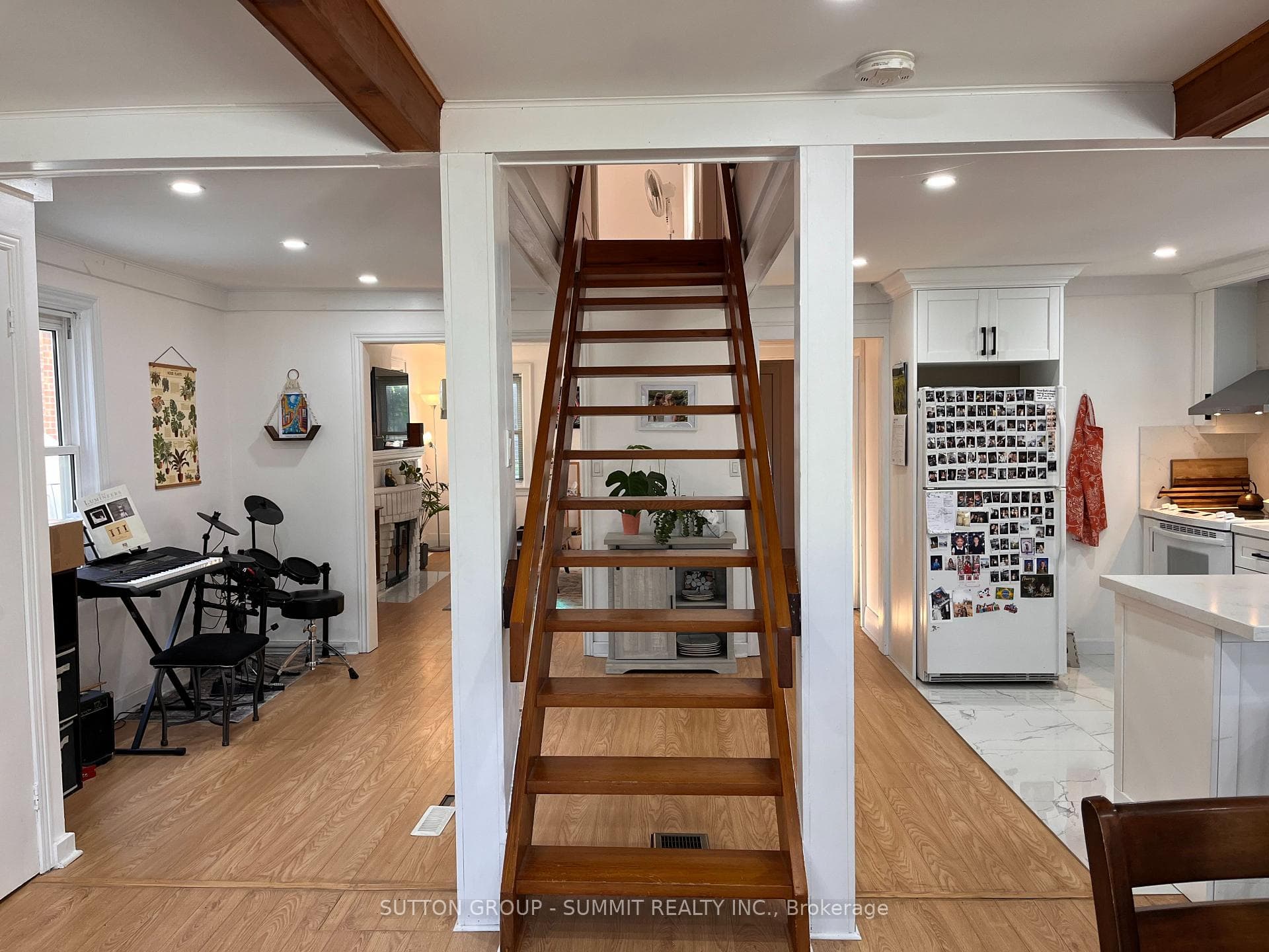 112 Devonshire Avenue photo 4