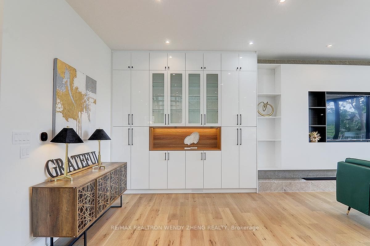 55 Moore Park Avenue photo 13