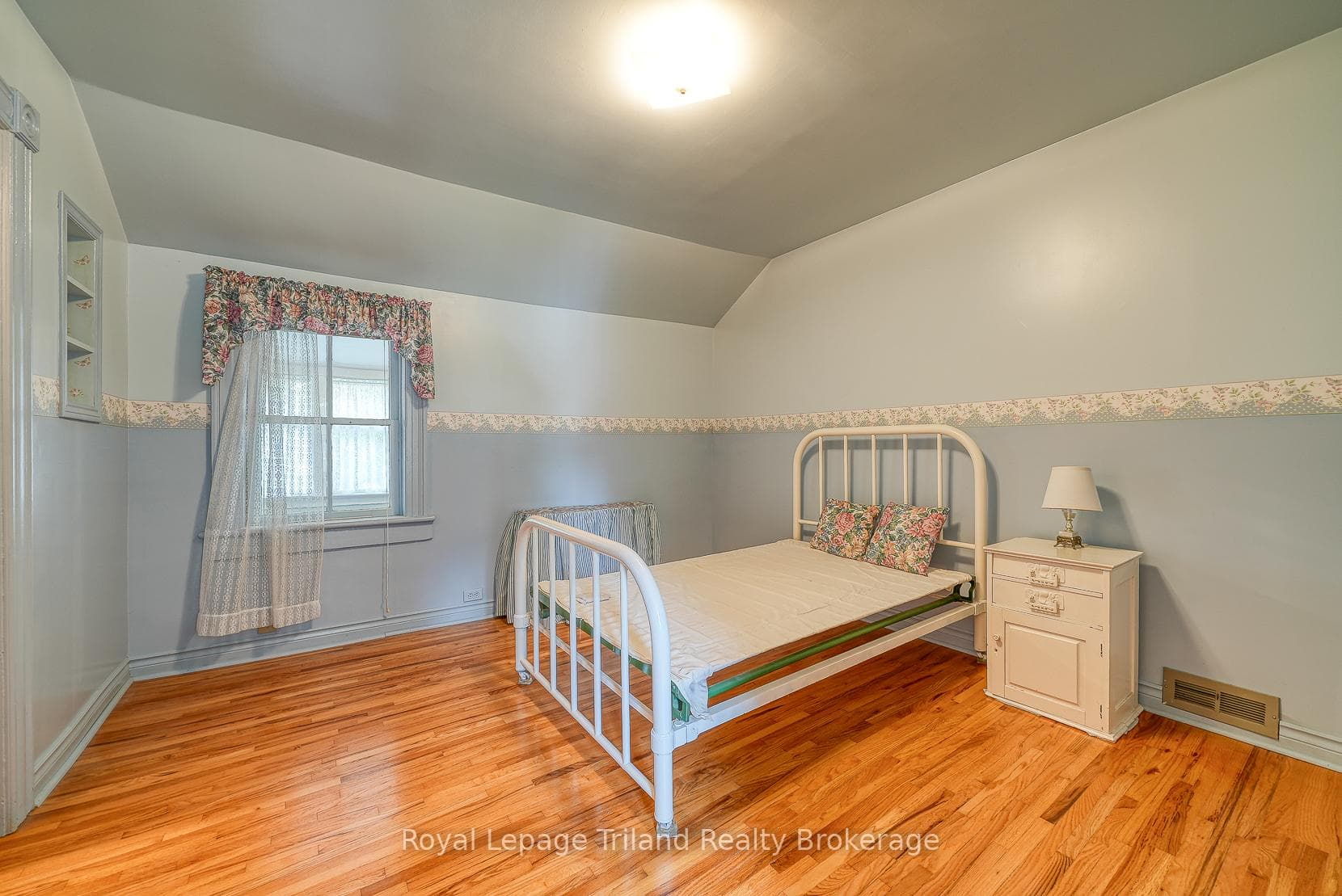 106 Milton Street photo 32