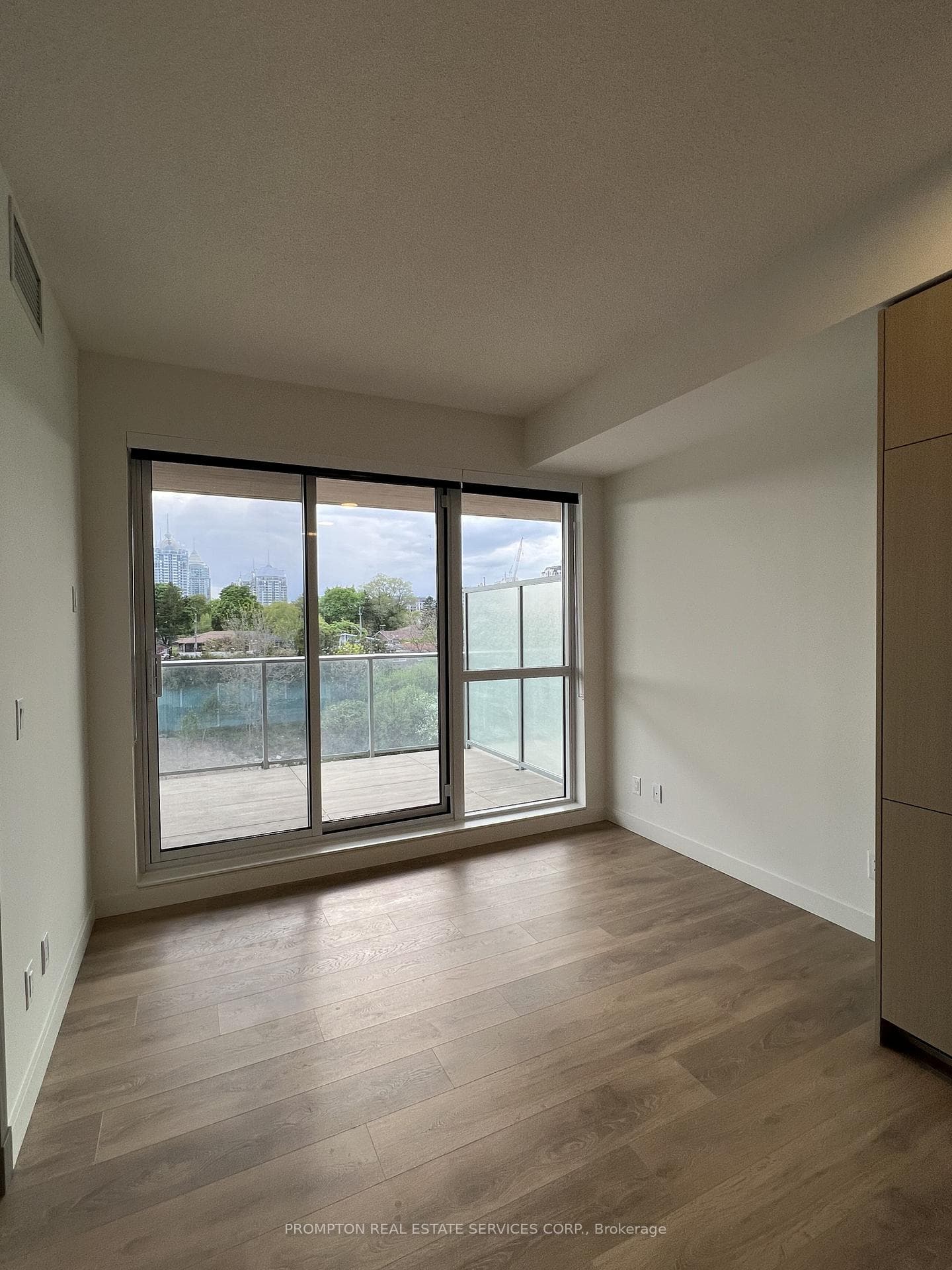 25 Mcmahon Drive Unit 707 photo 6