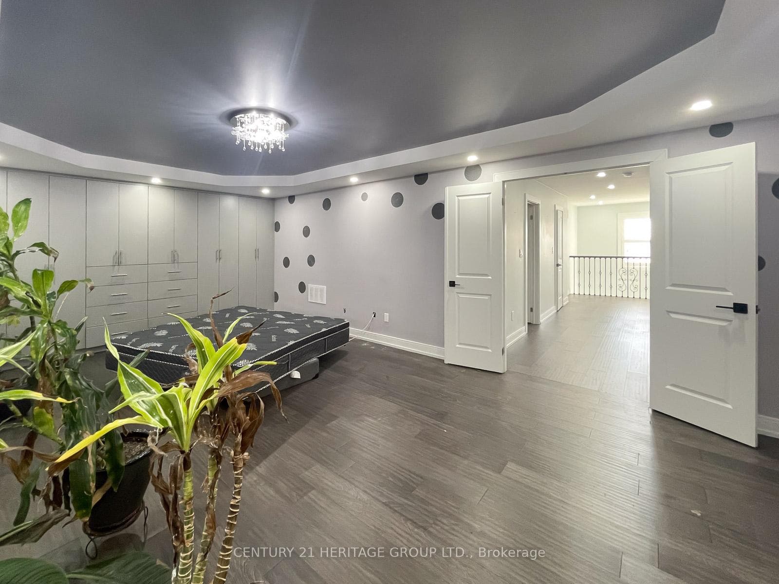 69 Greenwood Road photo 25