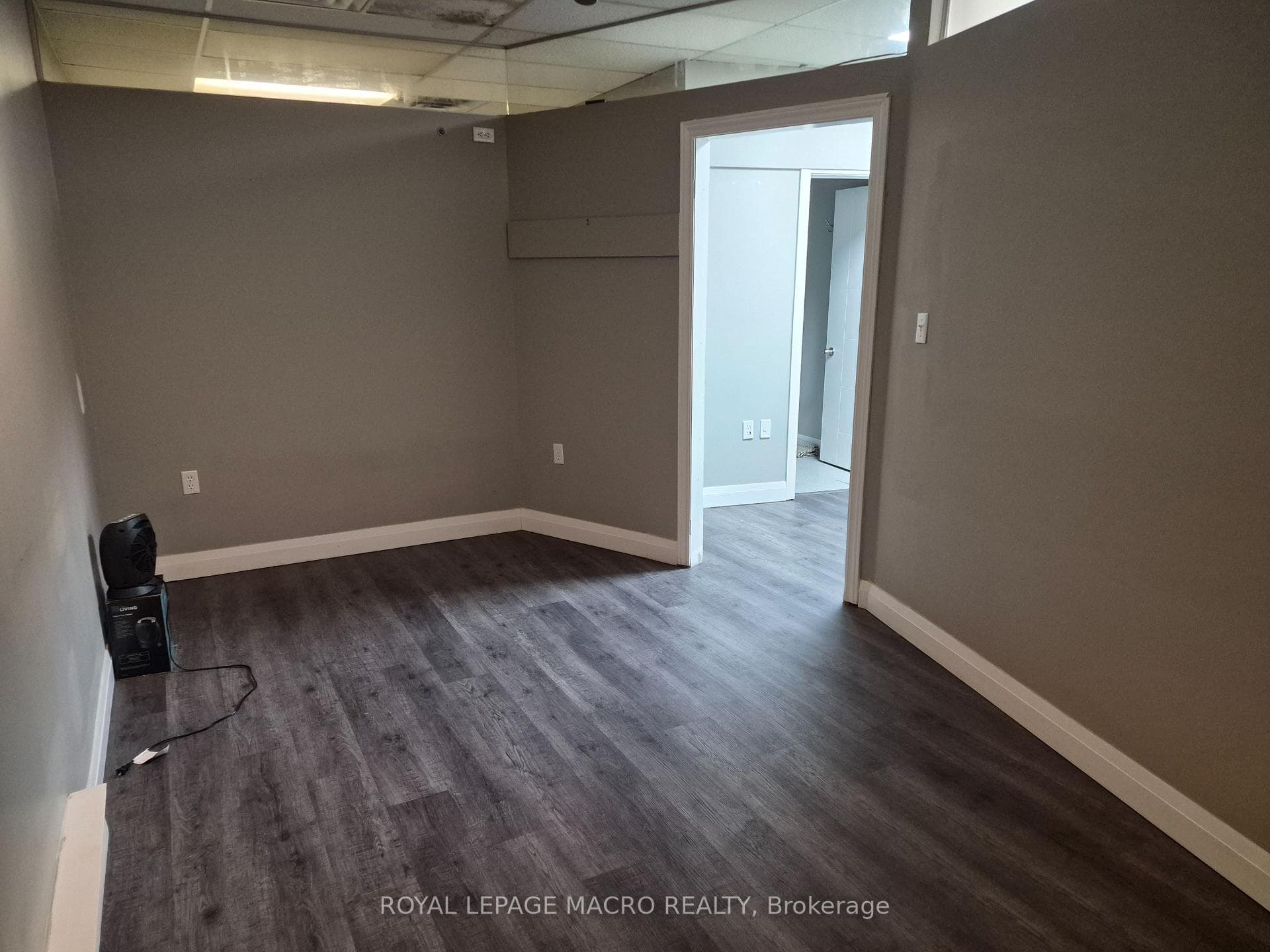 289 Queenston Road Unit 15 photo 4
