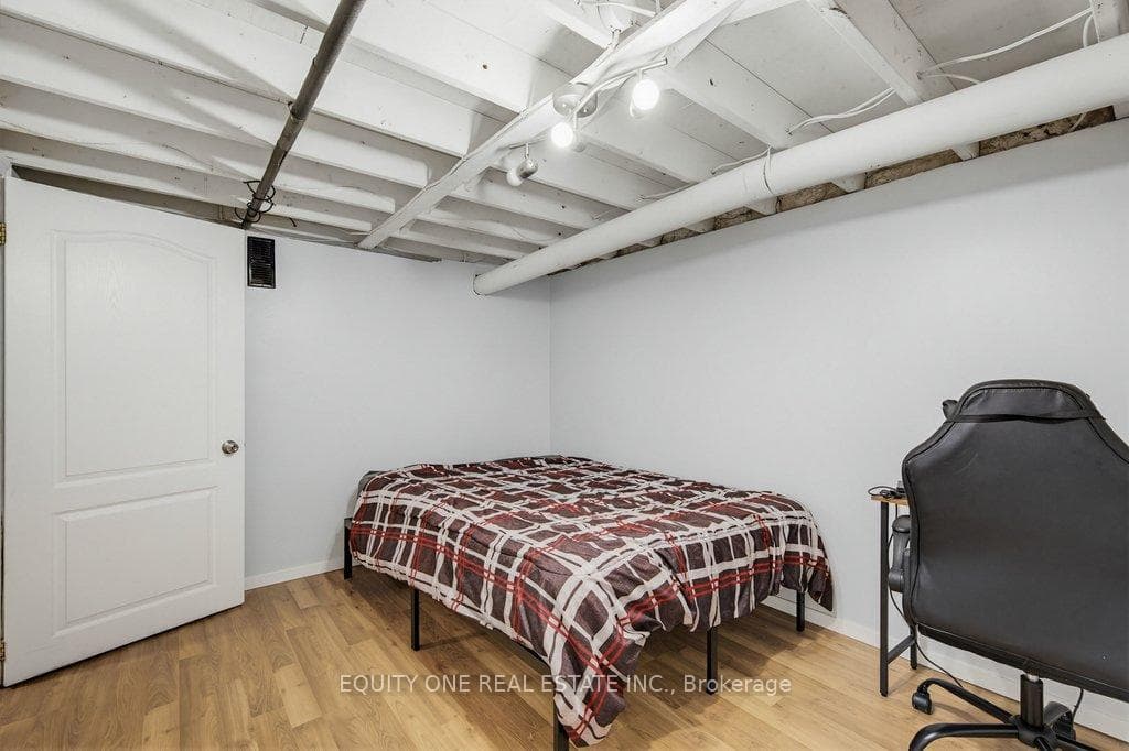 1112 Burgundy Lane photo 37
