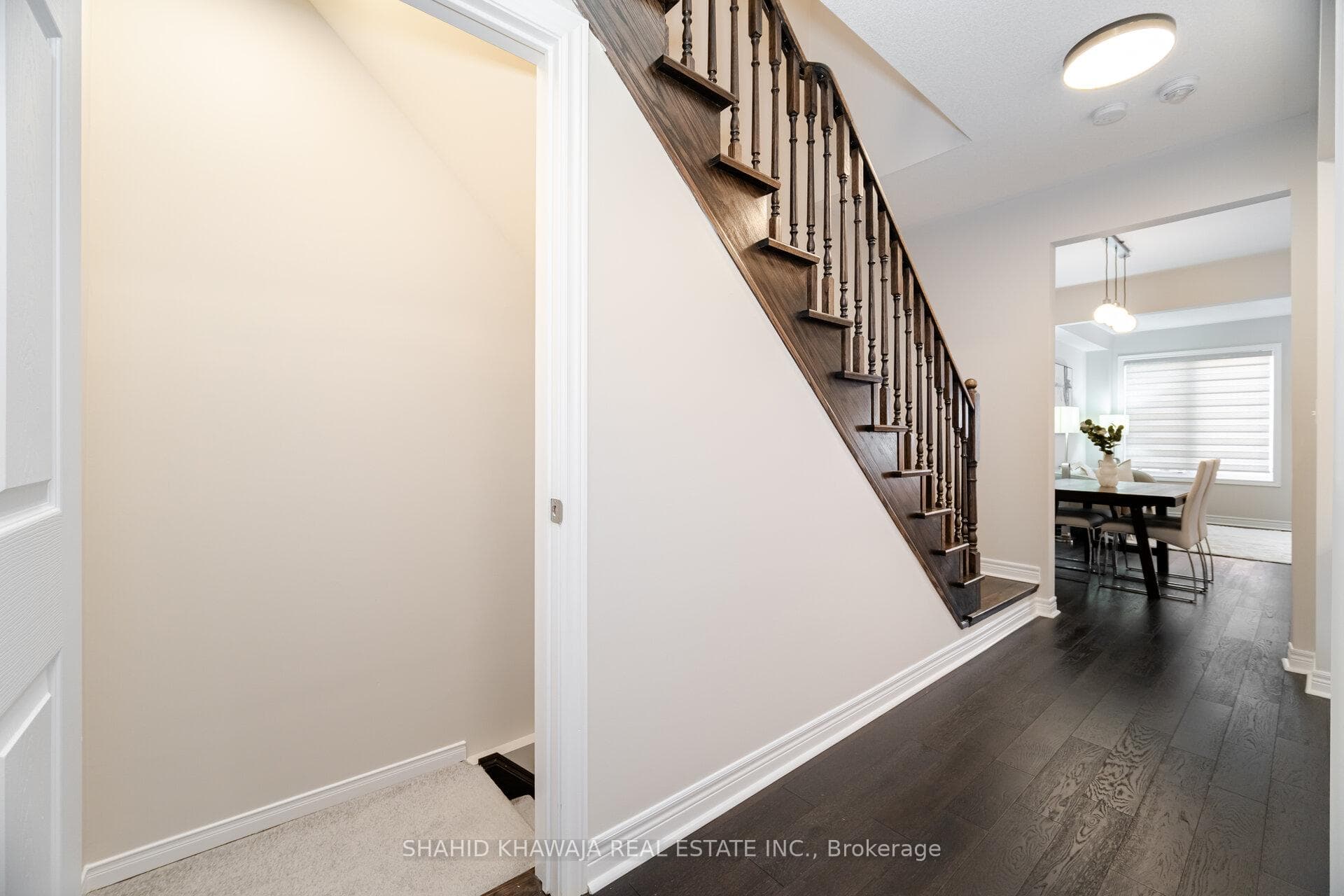 501 Bessborough Drive photo 34