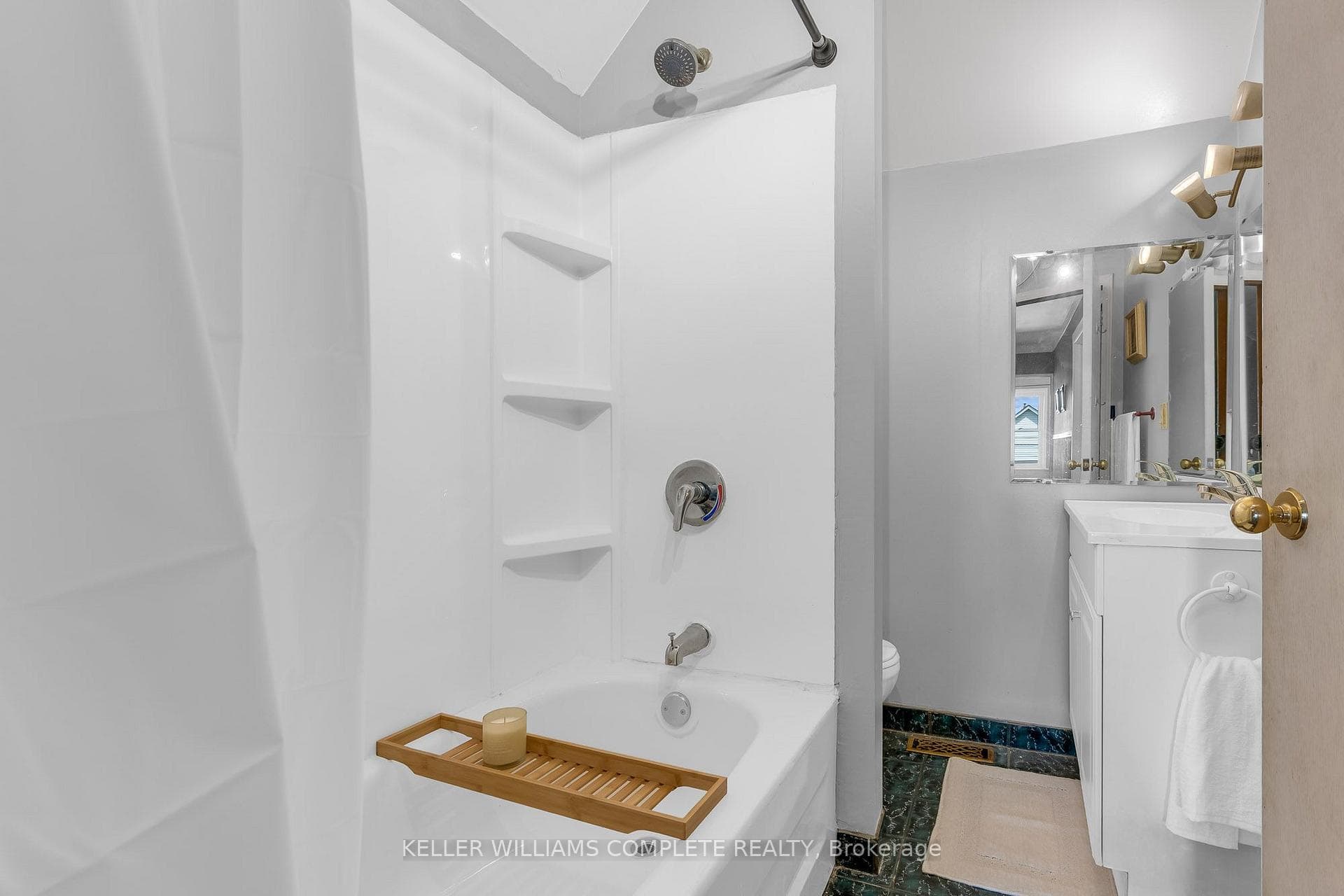 16 Albemarle Street photo 19