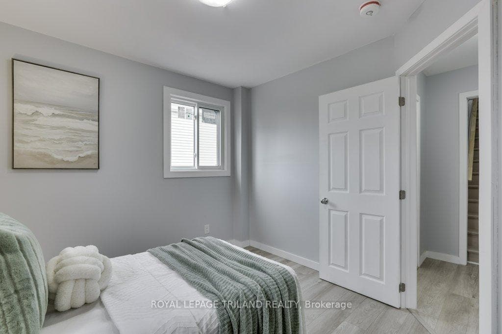 57 Price Street photo 27