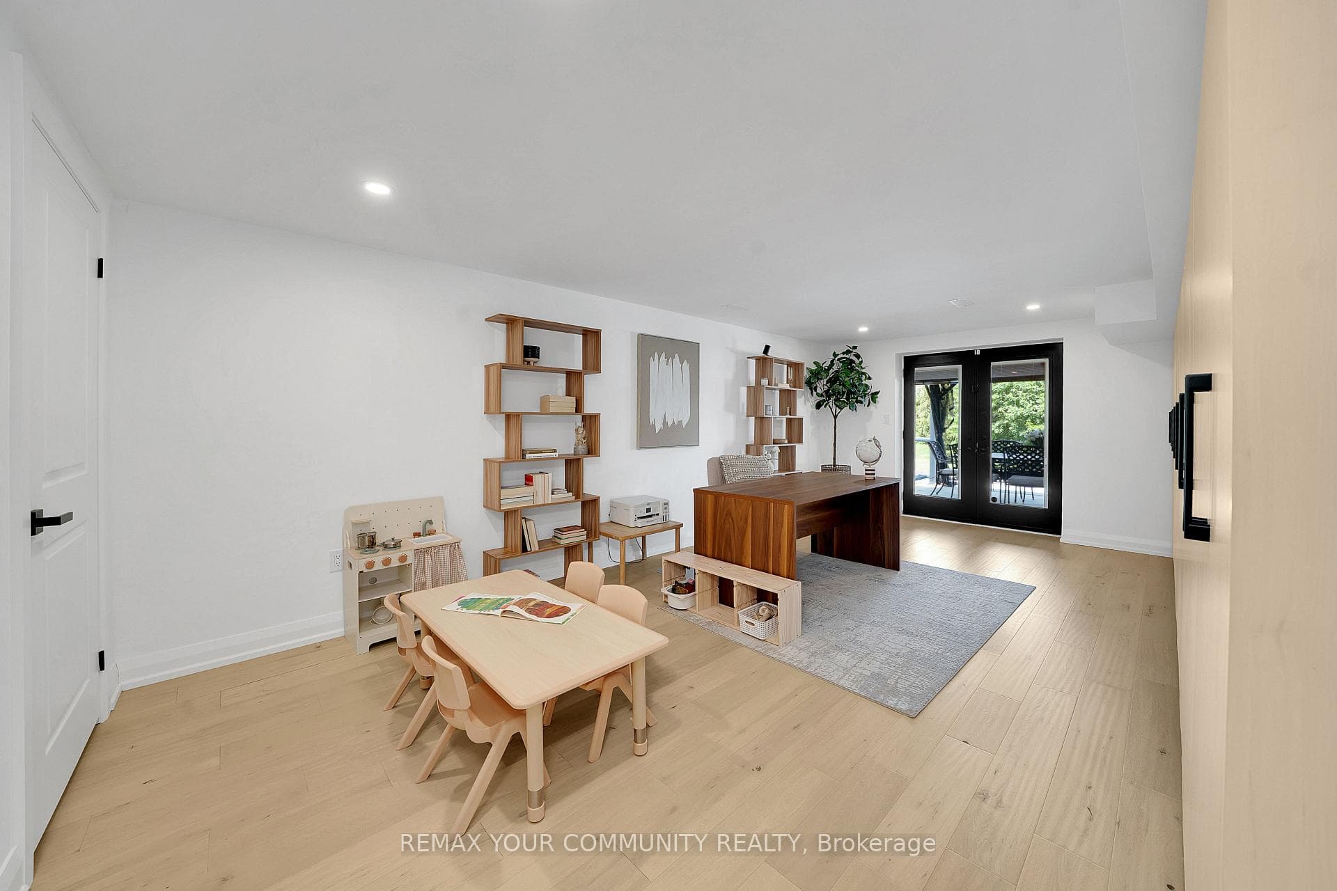 72 Cook Drive photo 32