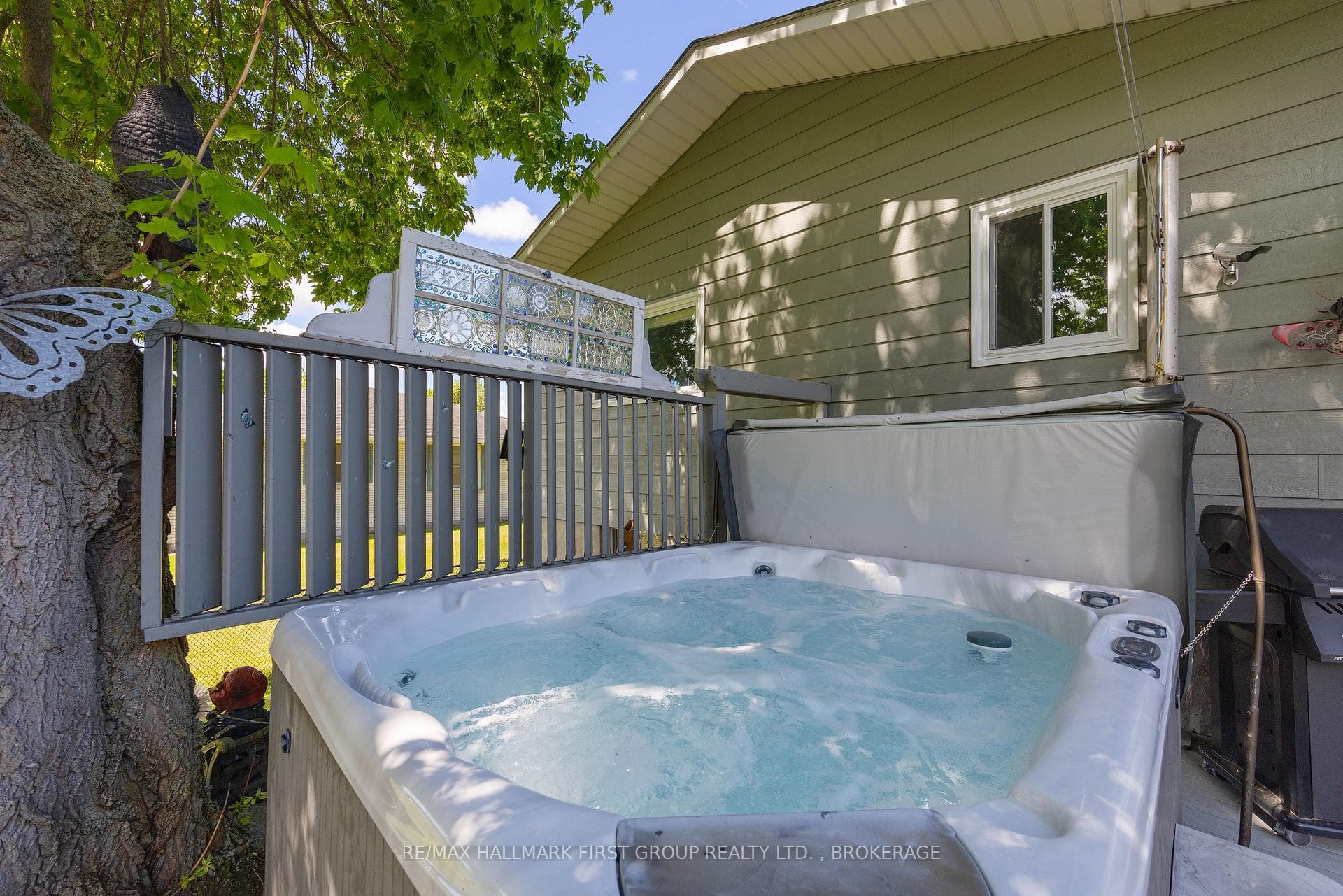 1470 Sydenham Road photo 41