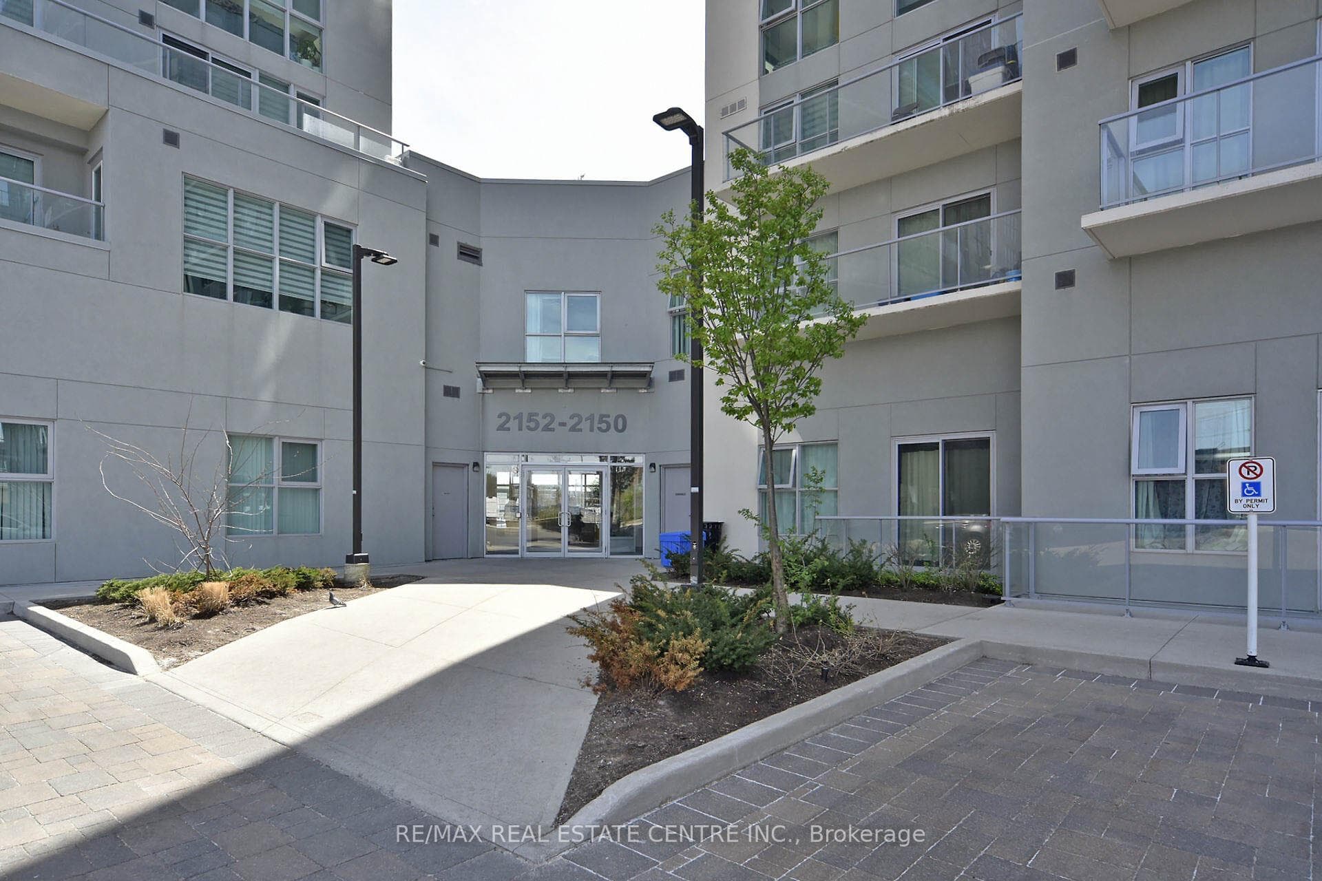 2152 Lawrence Avenue Unit 608 photo 4