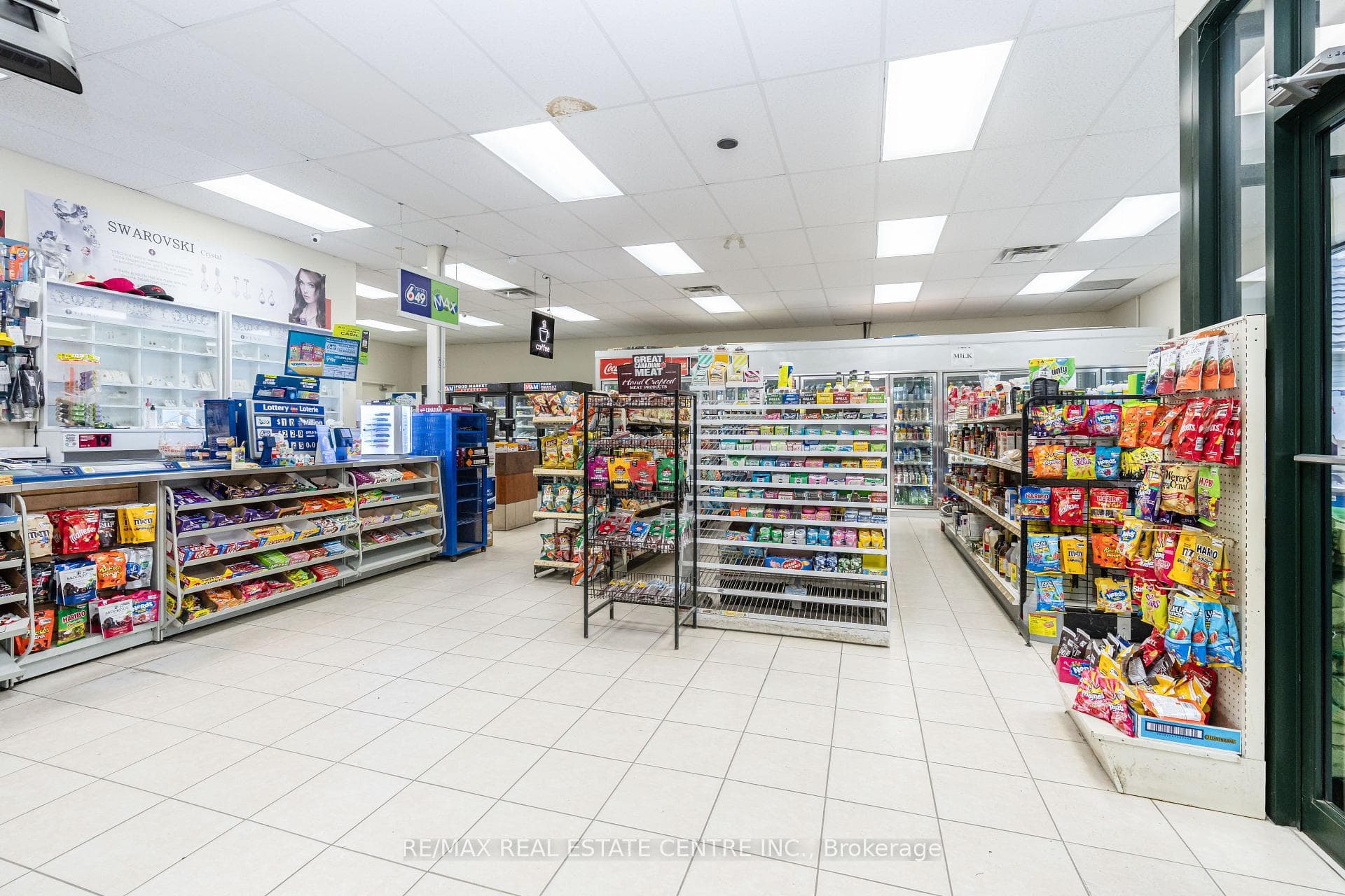 937002 Airport Road photo 6