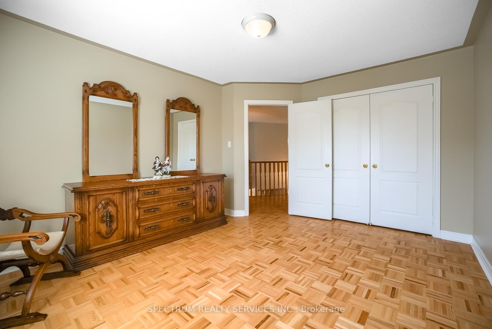 247 Kingsview Drive photo 34