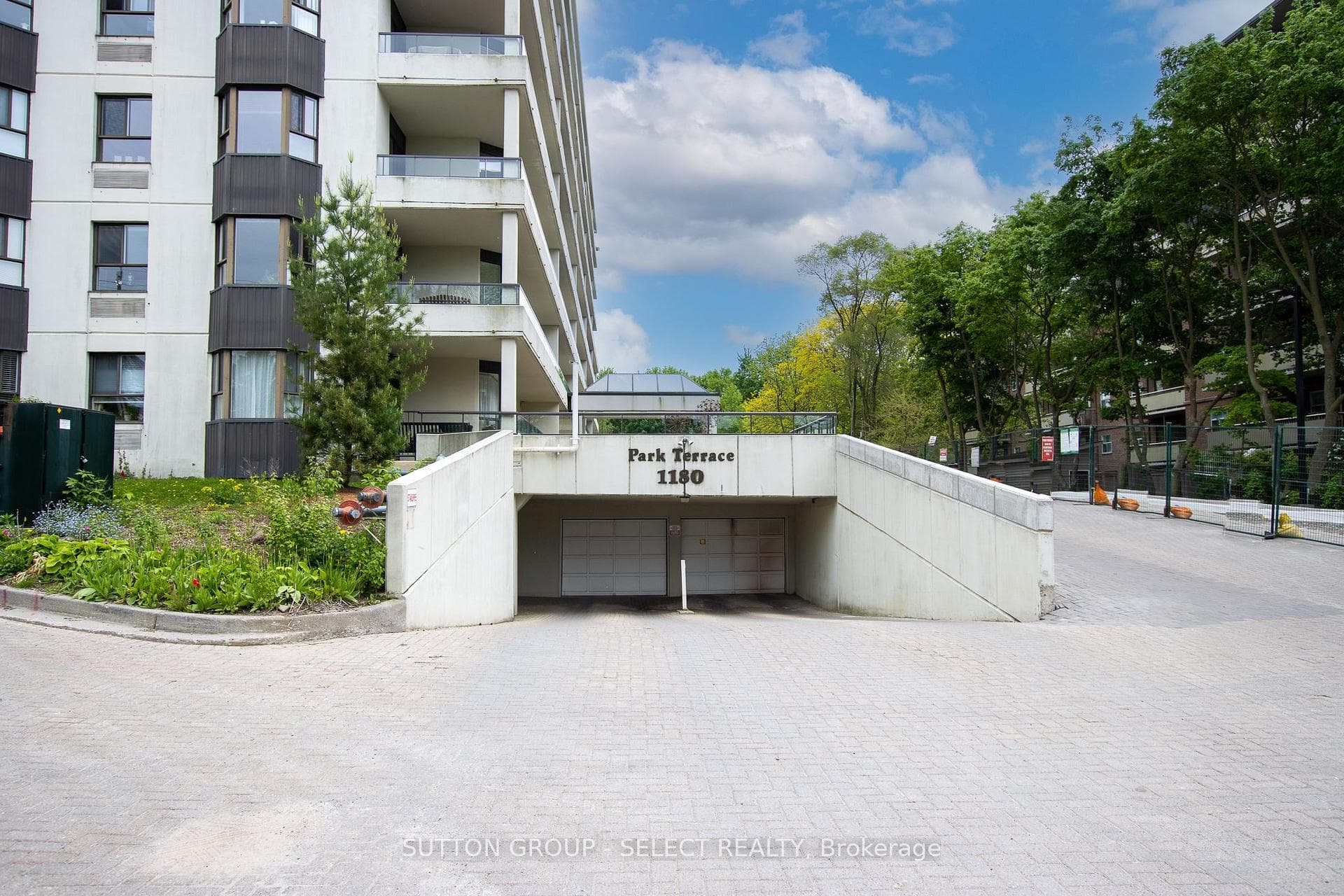 1180 Commissioners Road Unit 601 photo 7