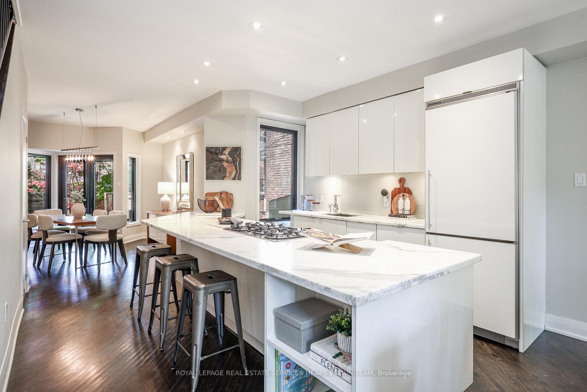 180 Browning Avenue photo 14