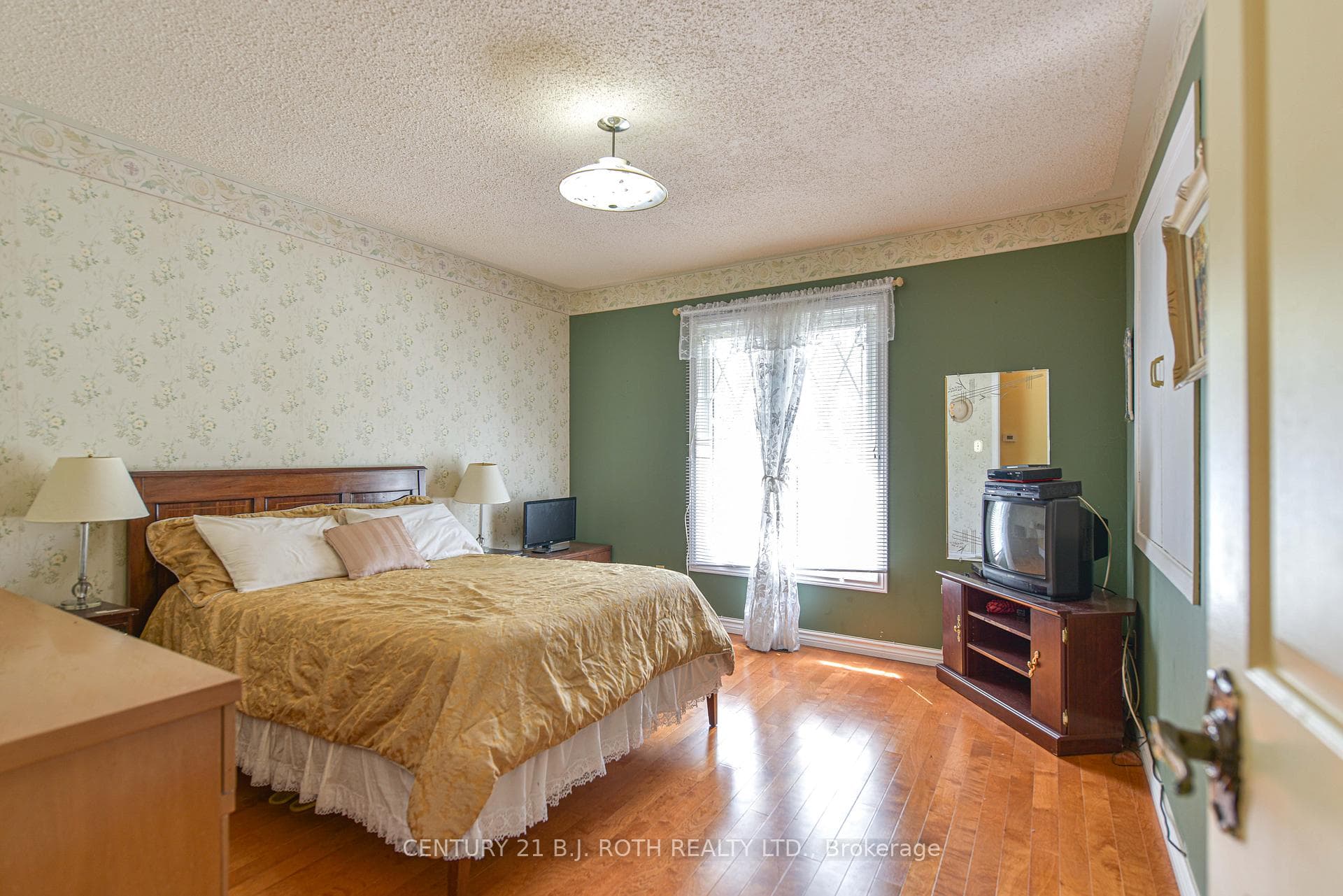 434 Bay Street photo 27