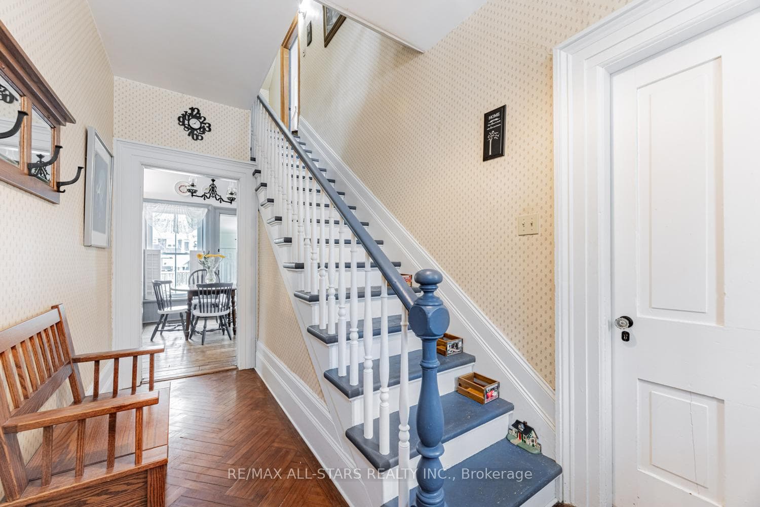 8 Albert Street photo 12