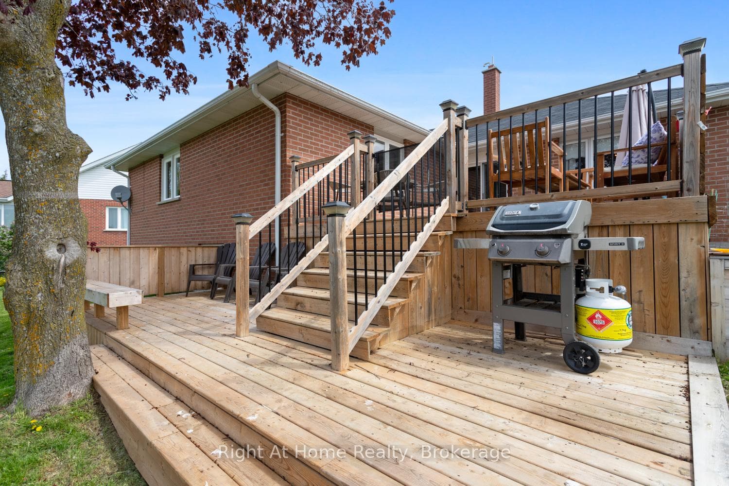 Lower level deck