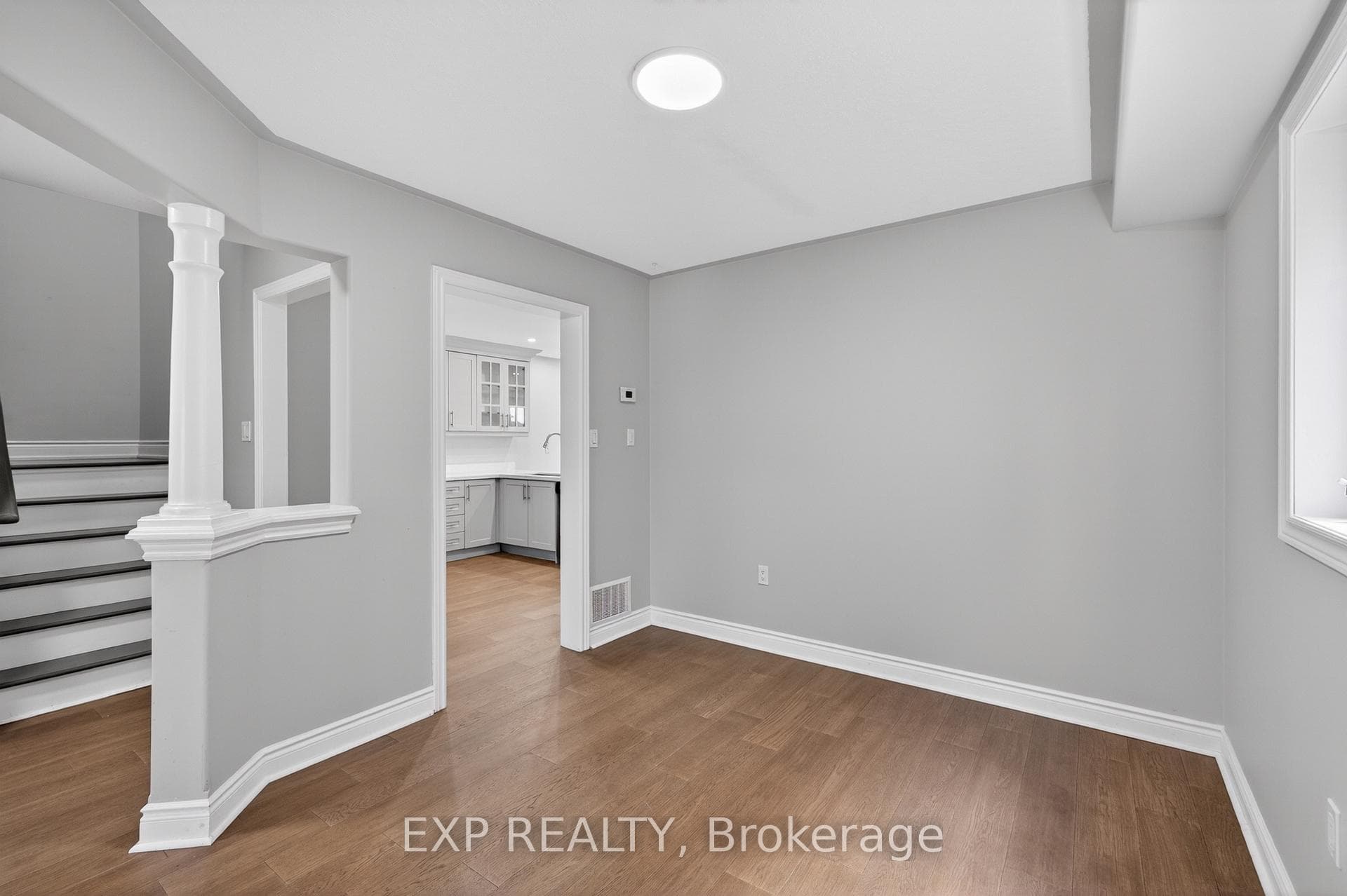 15 Lynn Street photo 8