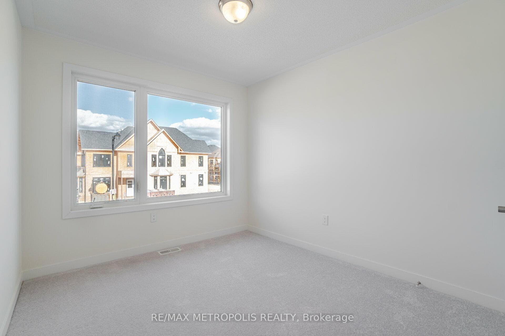 1440 Rose Way photo 30
