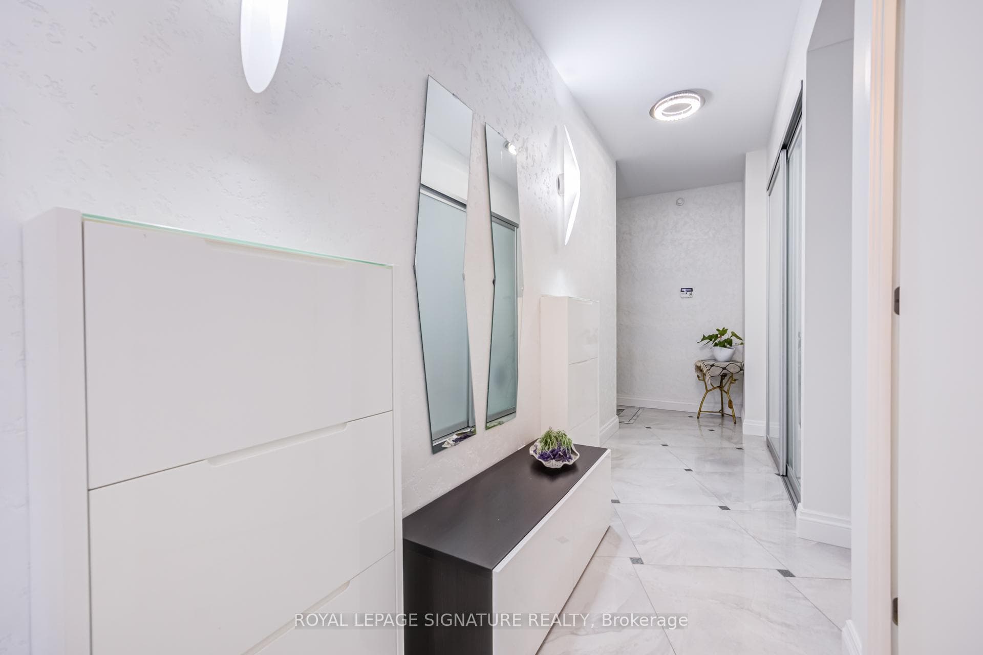 88 Park Lawn Road Unit 2808 photo 9