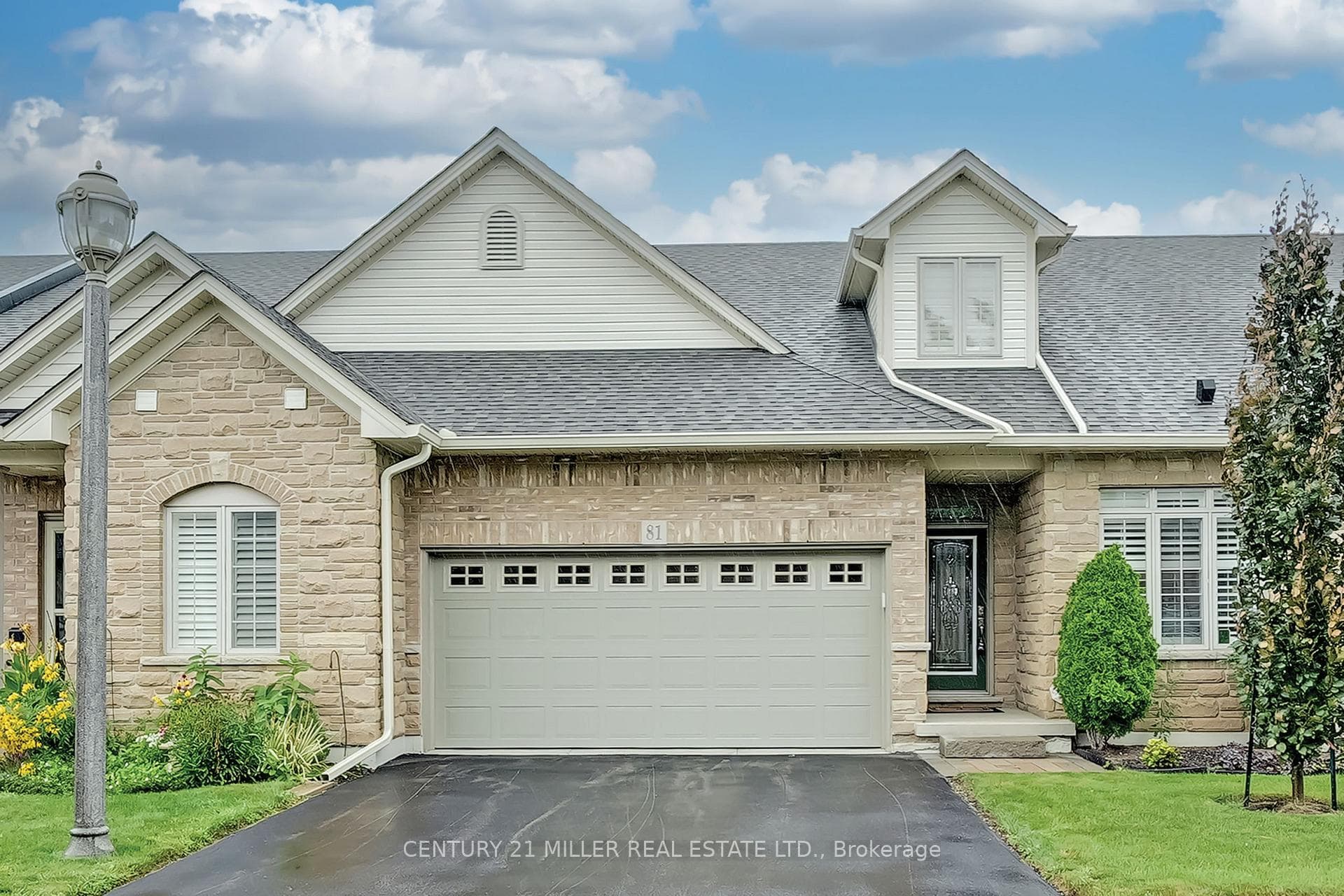 81 Abbotsford Trail photo 1