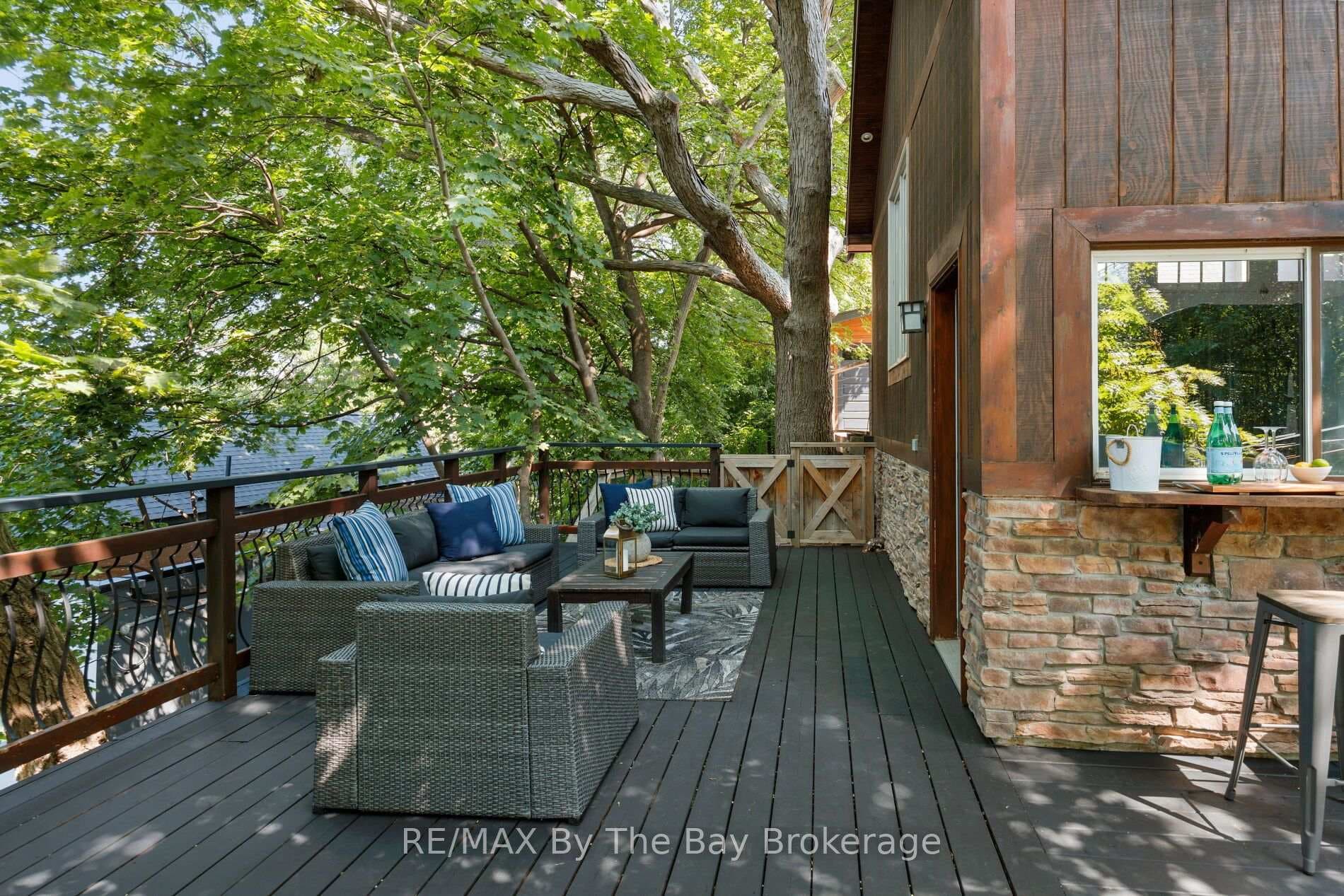 44 Rambert Crescent photo 20
