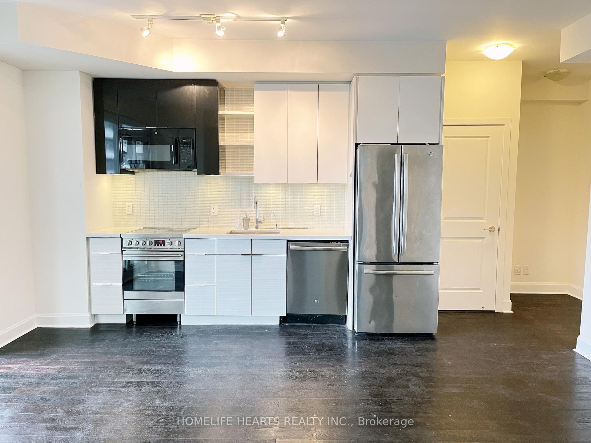 33 Shore Breeze Drive Unit 501 photo 8