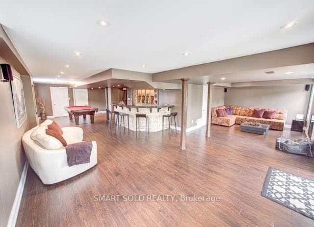 91 Muret Crescent photo 28