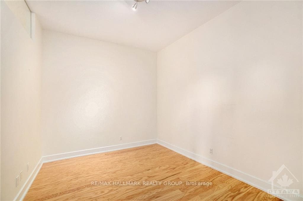 345 ST DENIS Street Unit 303 photo 26