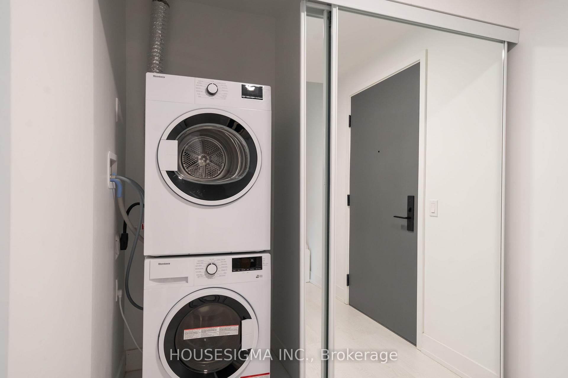 308 Jarvis Street Unit 212 photo 27