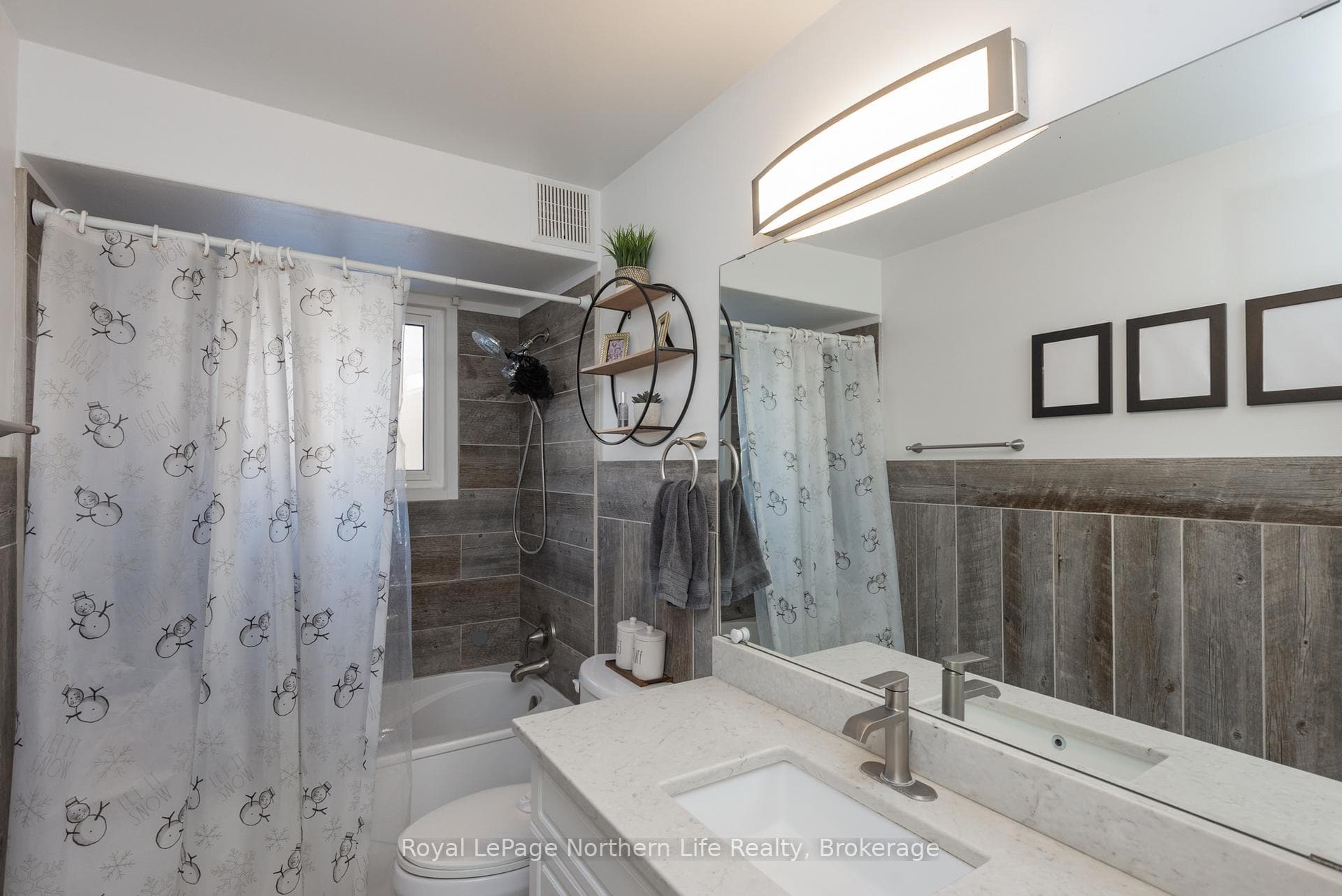 374 Bridge Avenue photo 45