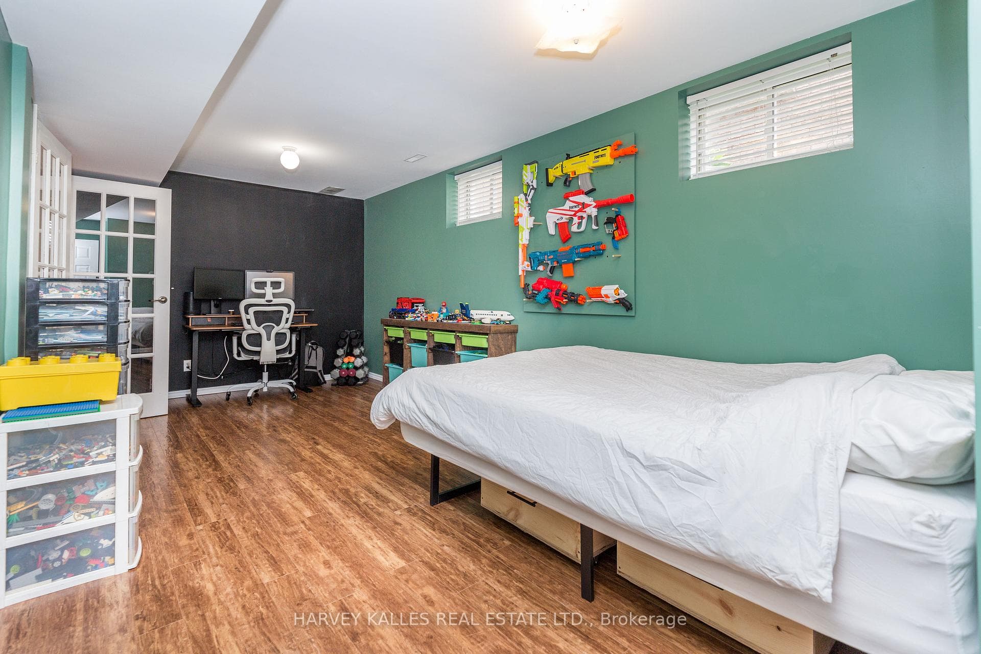 250 Pringle Drive photo 34