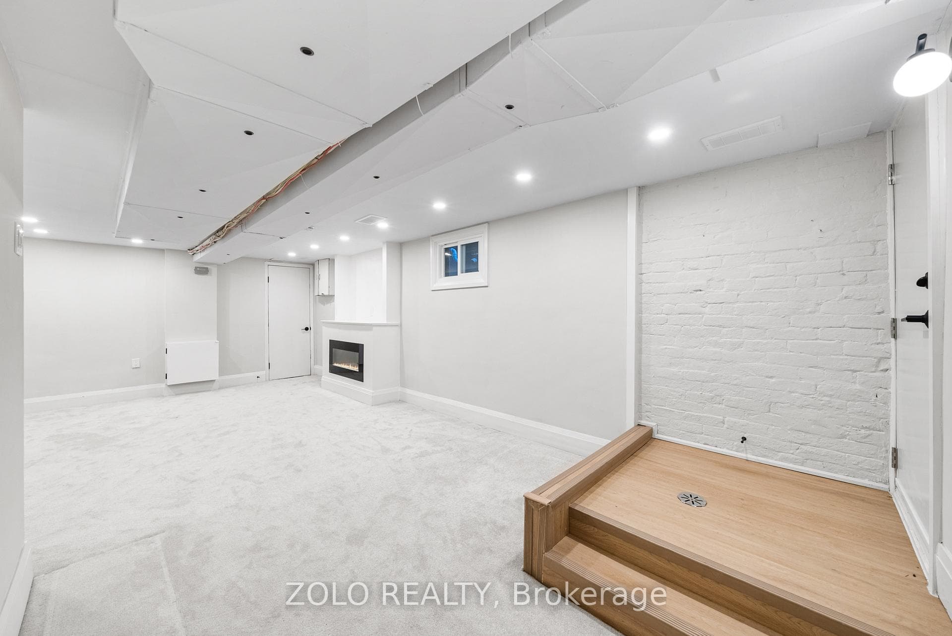 82 Bellwoods Avenue photo 40