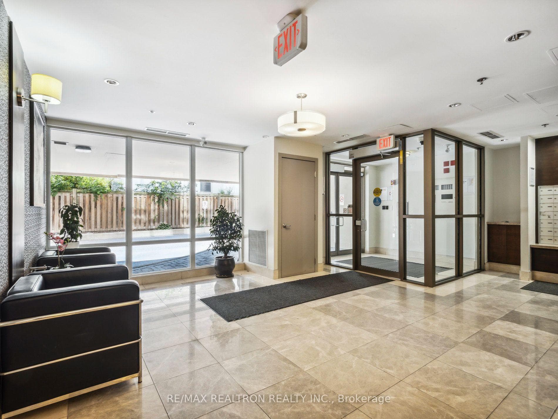 801 Sheppard Avenue Unit 605 photo 2