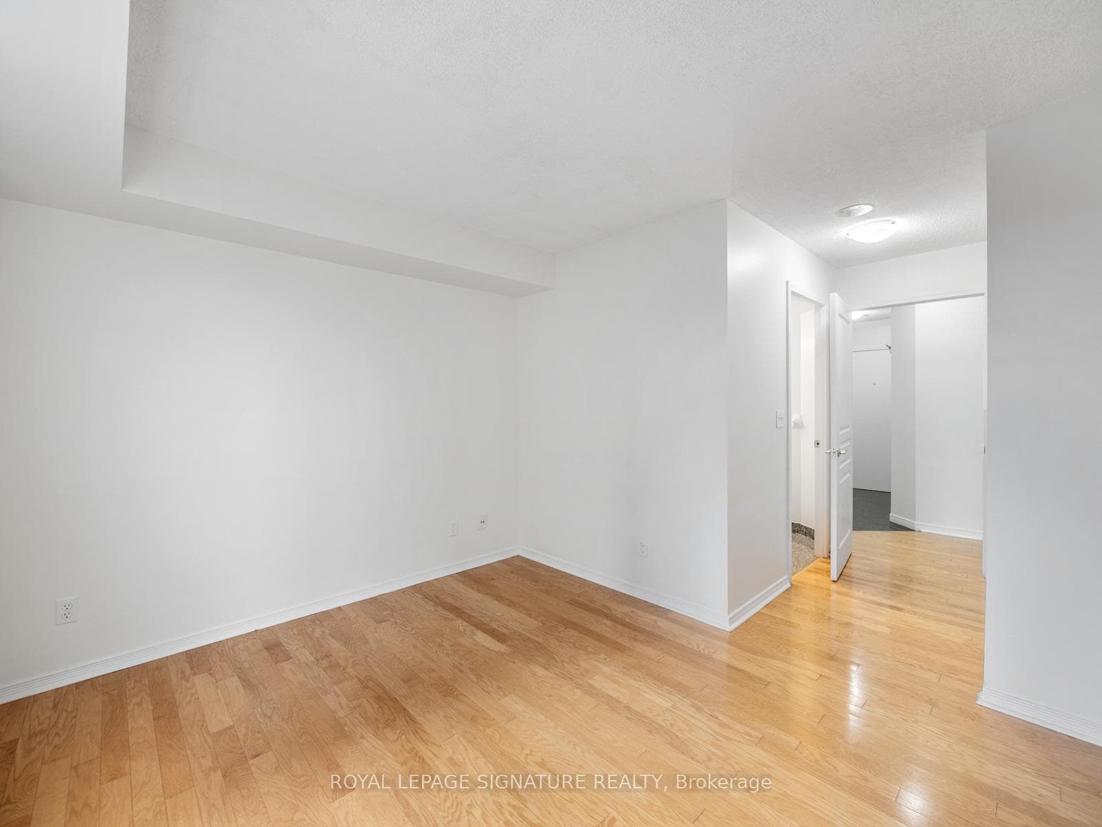 51 Harrison Garden Boulevard Unit 710 photo 31
